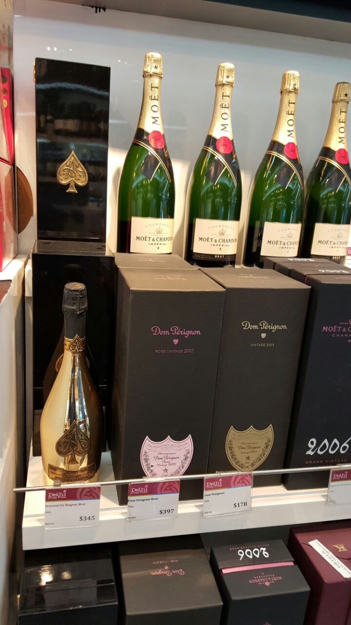 ARMAND DE BRIGNAC BRUT ROSE ACE Note: Pictured presentation case is not  currently available.